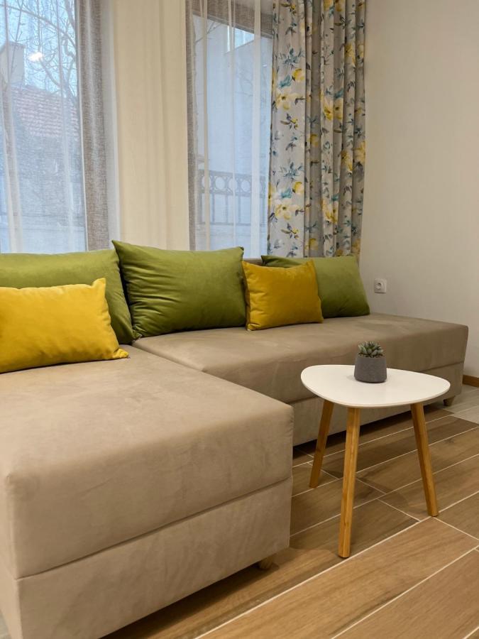 Kati Apartments Warna Exterior foto